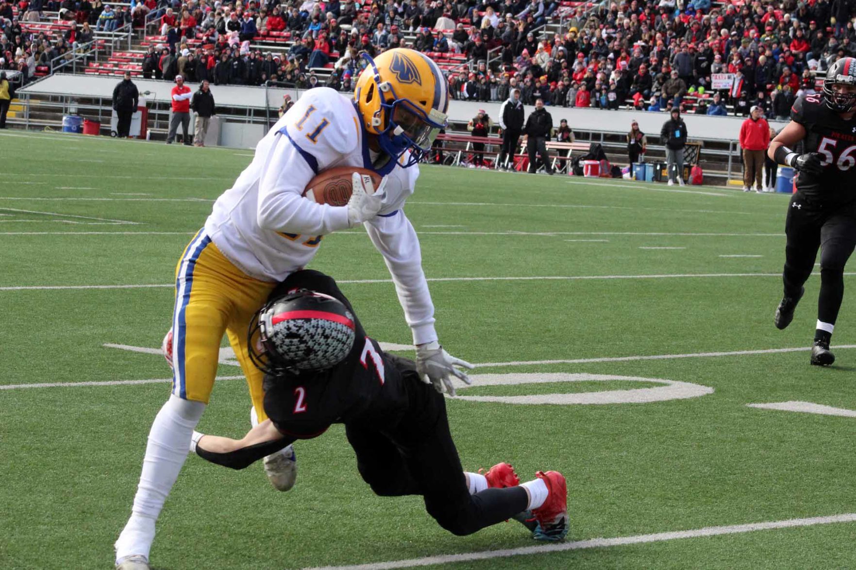 Rice Lake football vs. Pewaukee Division 3 state 11-19-21